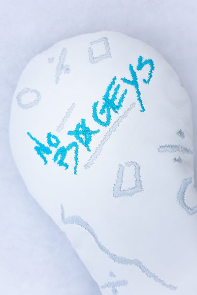 No Bogeys White Fairway Cover with blue and gray embroidered design, crafted for golf gear protection.